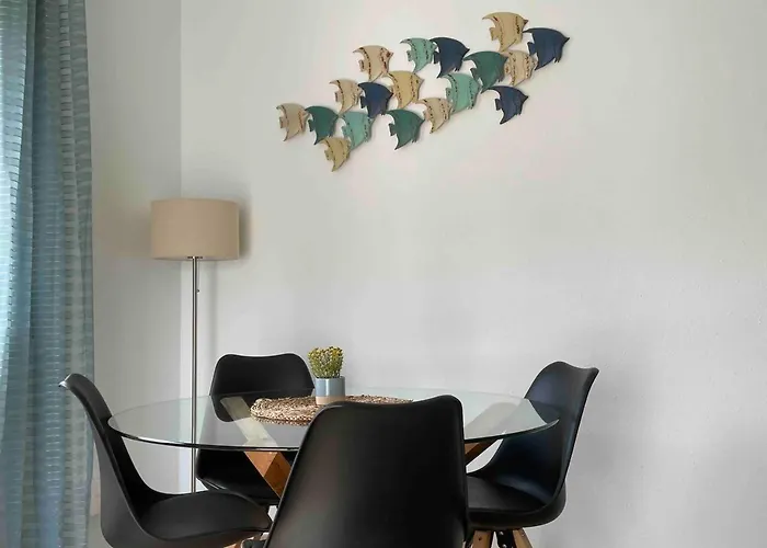 Bonito Piso Con Terraza Y Piscina, Cerca Del Mar