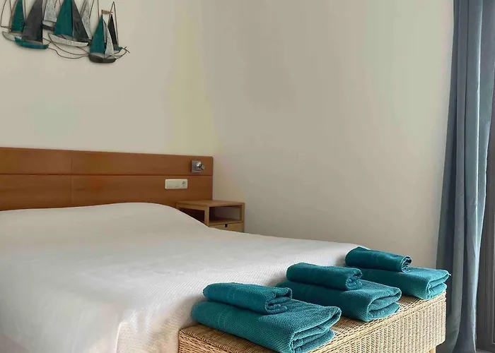 Bonito Piso Con Terraza Y Piscina, Cerca Del Mar Apartment *