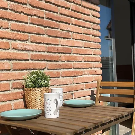 Bonito Piso Con Terraza Y Piscina, Cerca Del Mar